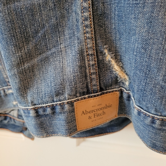 Abercrombie and Fitch distressed denim vest - Picture 3 of 4